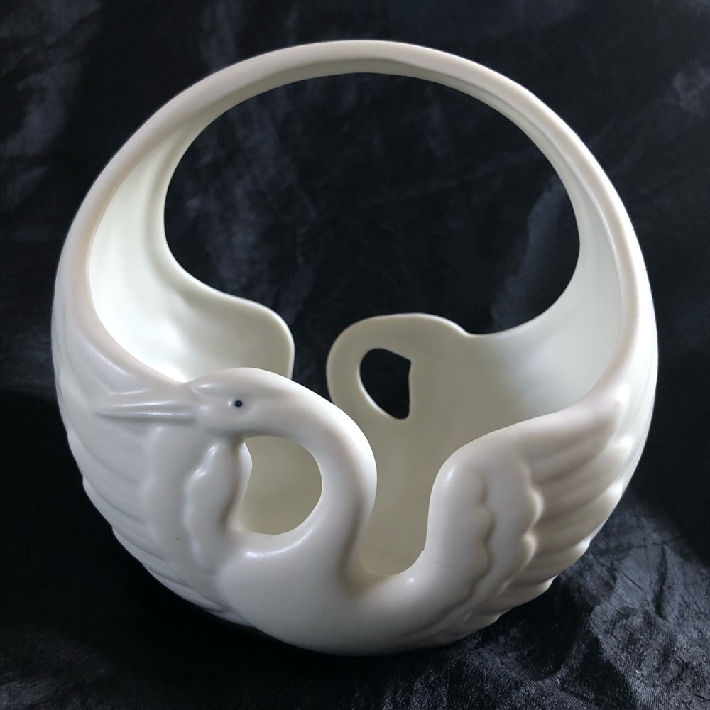 Vintage Fitz & Floyd Porcelain Nikko Swan Basket